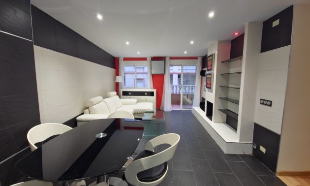 Resale - Apartment / flat -
Torrevieja - Playa del Cura