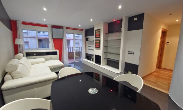 Resale - Apartment / flat -
Torrevieja - Playa del Cura