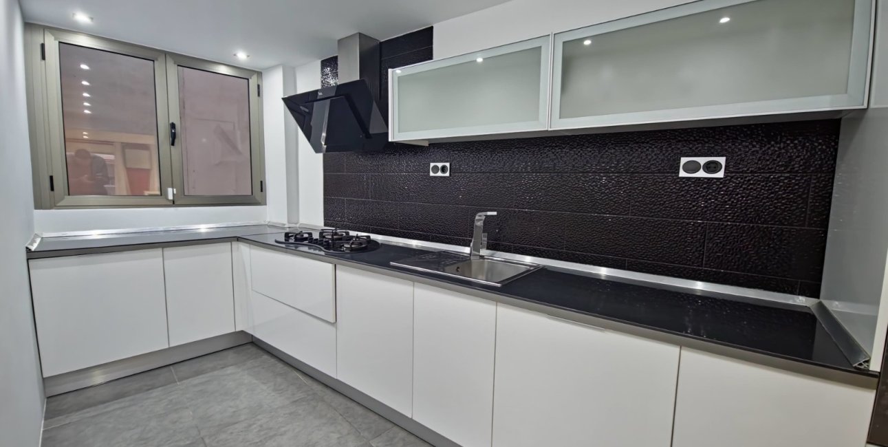 Resale - Apartment / flat -
Torrevieja - Playa del Cura