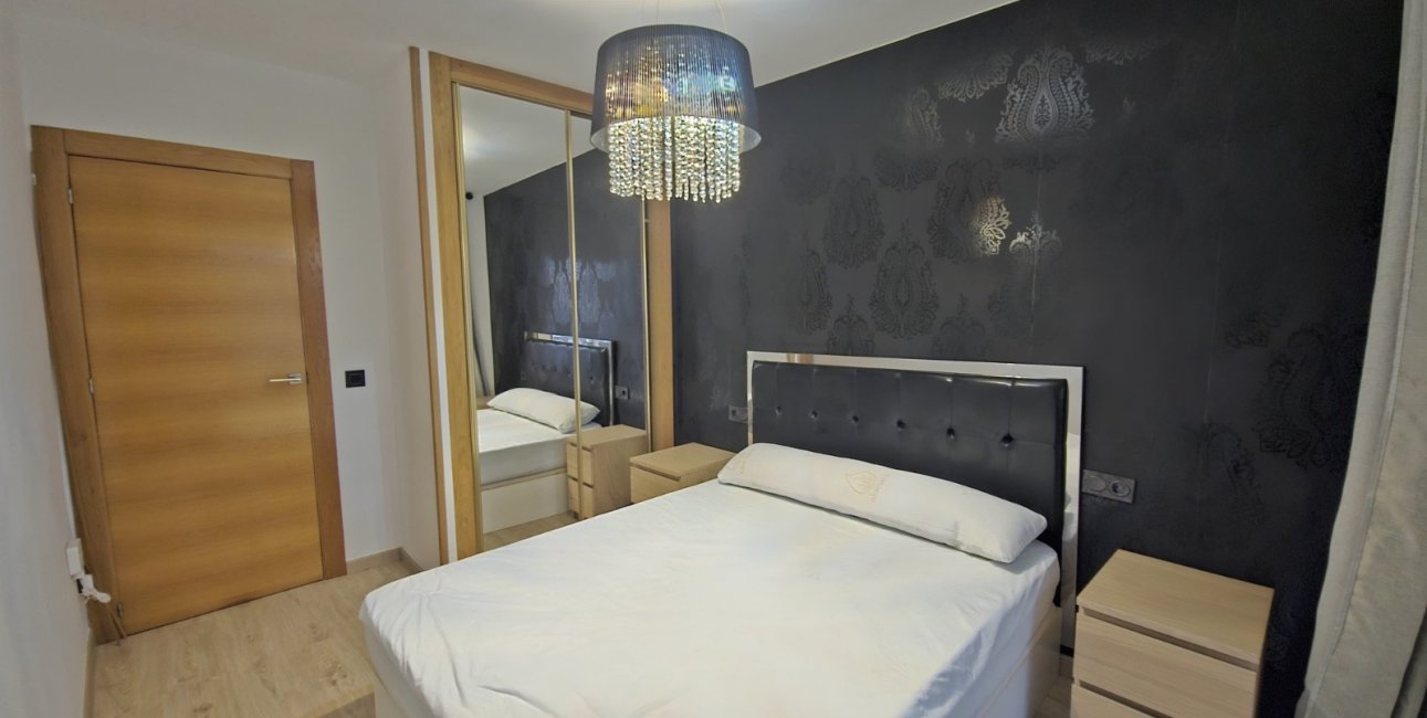 Resale - Apartment / flat -
Torrevieja - Playa del Cura