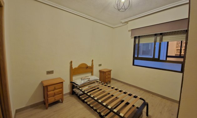 Resale - Apartment / flat -
Torrevieja - Playa del Cura