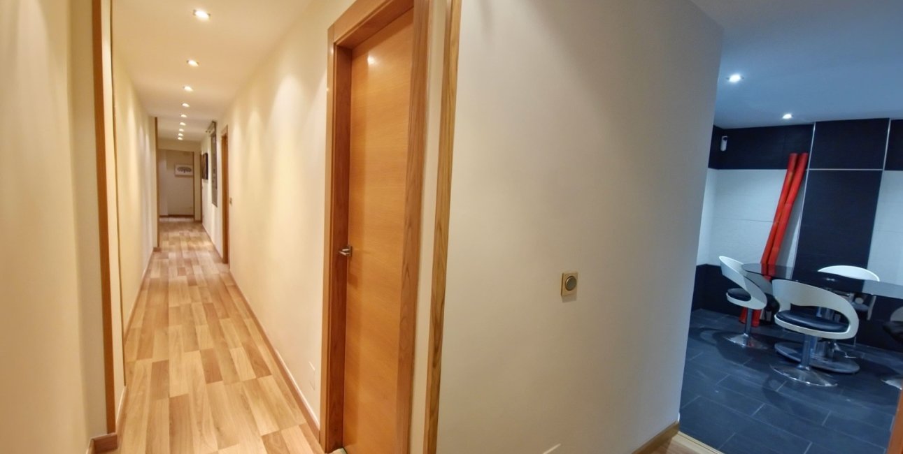 Resale - Apartment / flat -
Torrevieja - Playa del Cura