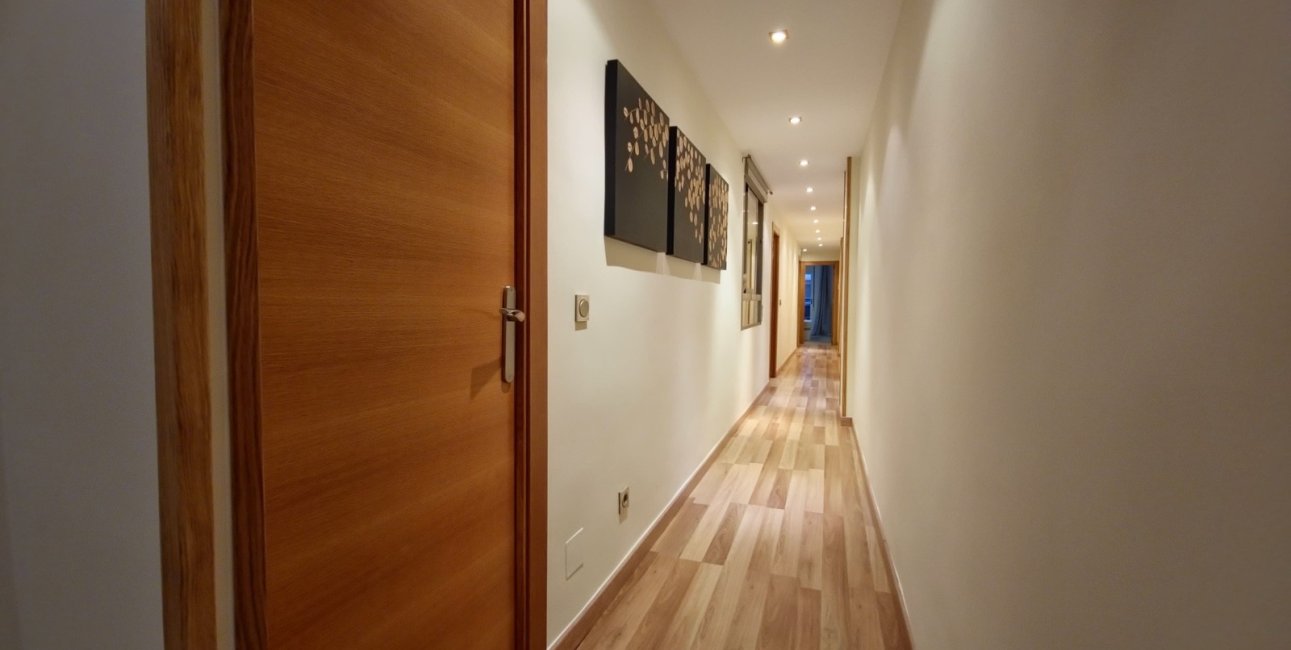 Resale - Apartment / flat -
Torrevieja - Playa del Cura