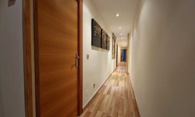 Resale - Apartment / flat -
Torrevieja - Playa del Cura