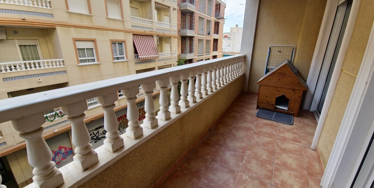 Resale - Apartment / flat -
Torrevieja - Playa del Cura