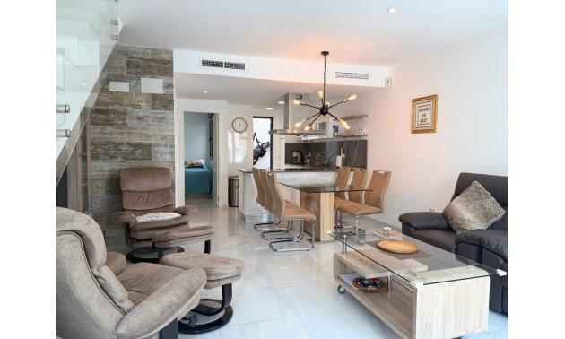Resale - Townhouse -
Orihuela Costa - Playa Flamenca