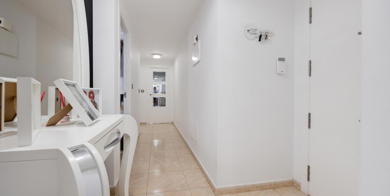 Reventa - Apartamento / piso -
Torrevieja - Paseo maritimo