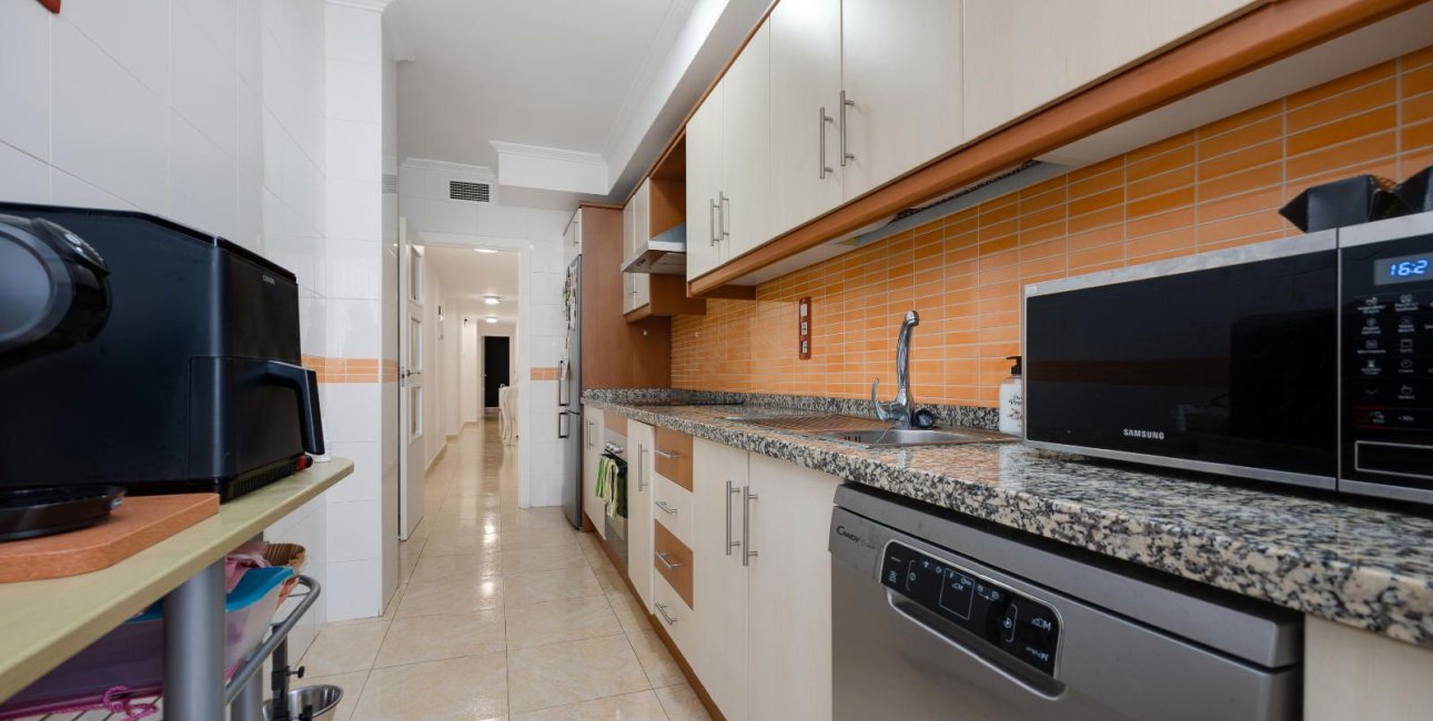 Reventa - Apartamento / piso -
Torrevieja - Paseo maritimo