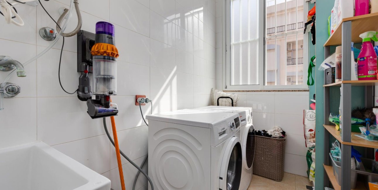 Reventa - Apartamento / piso -
Torrevieja - Paseo maritimo