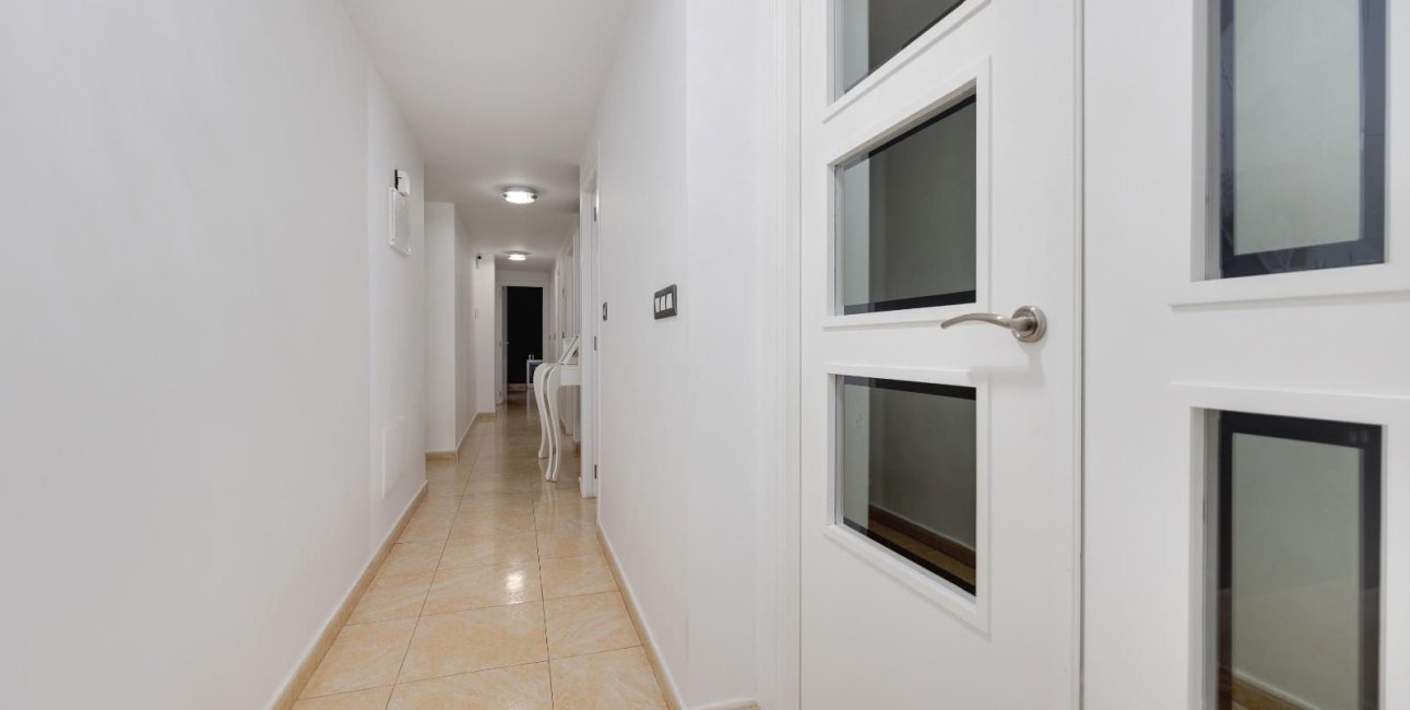 Reventa - Apartamento / piso -
Torrevieja - Paseo maritimo