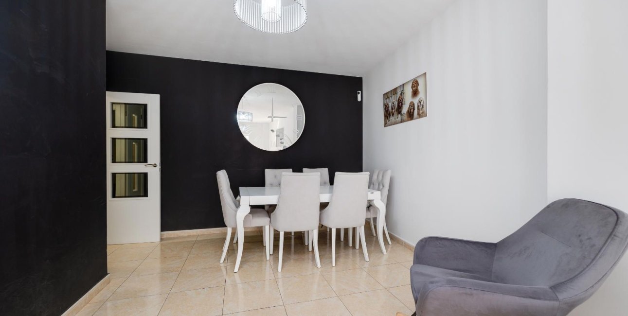 Reventa - Apartamento / piso -
Torrevieja - Paseo maritimo