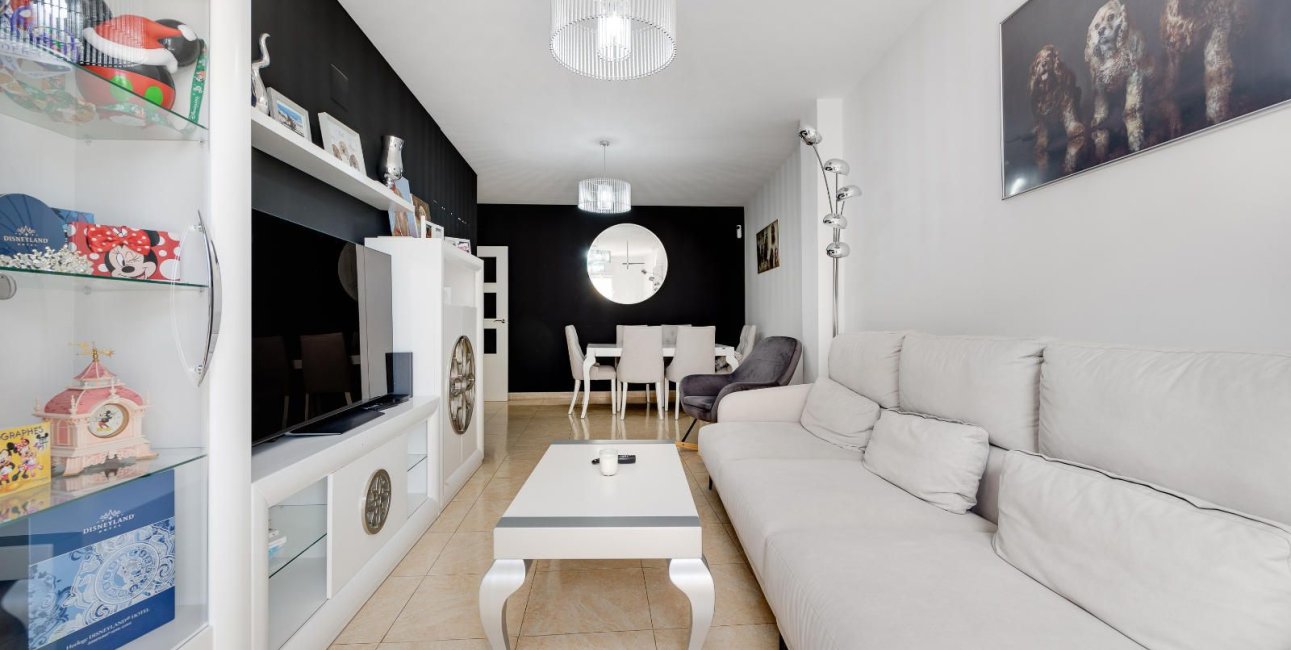 Reventa - Apartamento / piso -
Torrevieja - Paseo maritimo