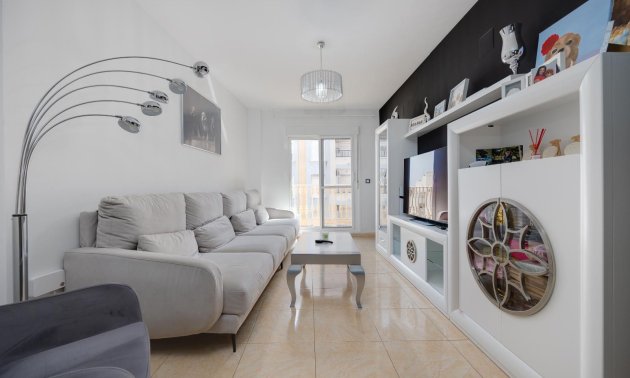 Reventa - Apartamento / piso -
Torrevieja - Paseo maritimo