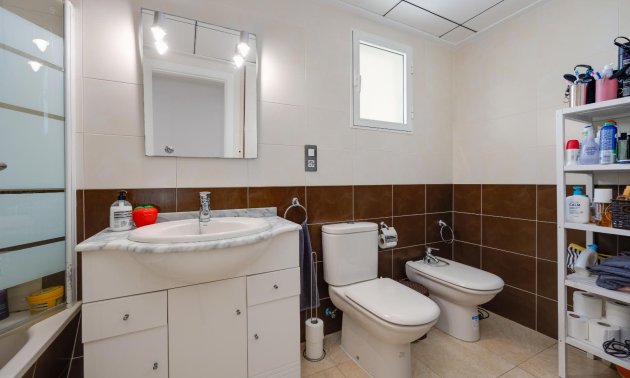 Reventa - Apartamento / piso -
Torrevieja - Paseo maritimo