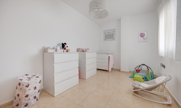 Reventa - Apartamento / piso -
Torrevieja - Paseo maritimo
