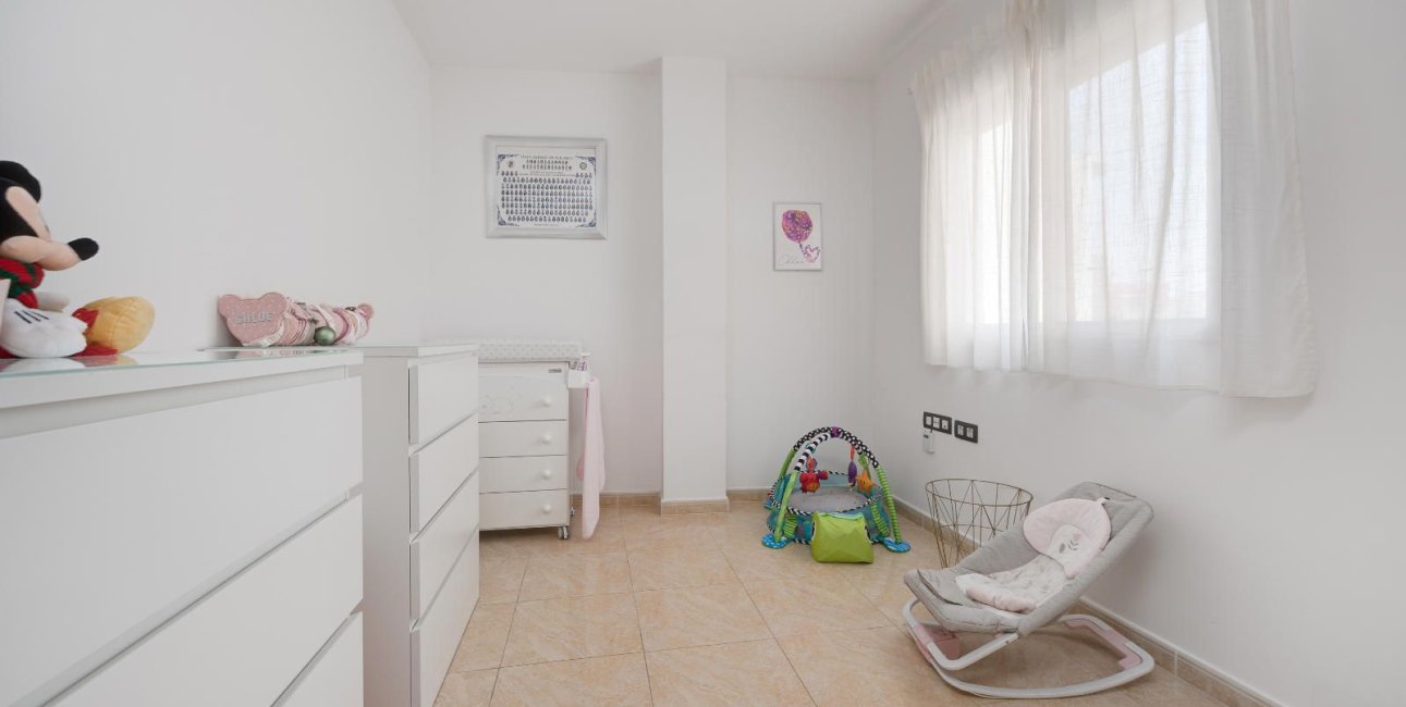 Reventa - Apartamento / piso -
Torrevieja - Paseo maritimo