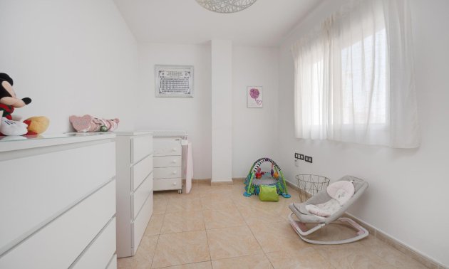 Reventa - Apartamento / piso -
Torrevieja - Paseo maritimo