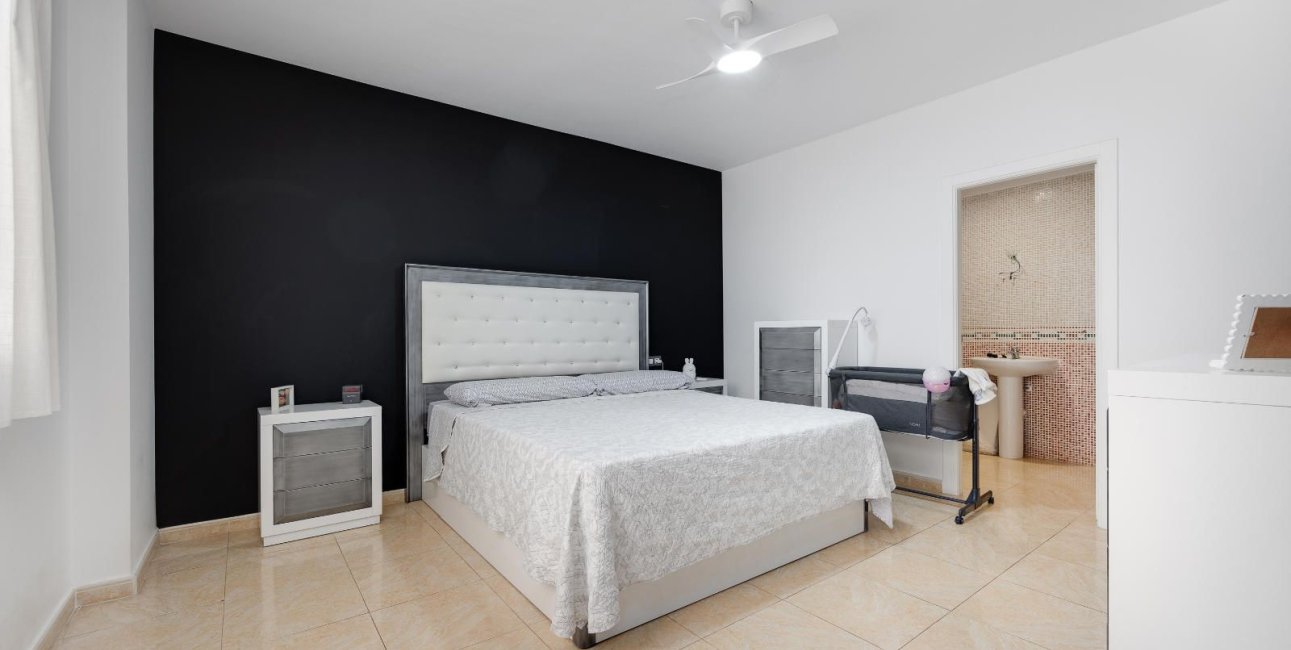 Reventa - Apartamento / piso -
Torrevieja - Paseo maritimo