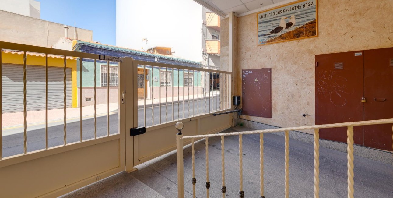 Reventa - Apartamento / piso -
Torrevieja - Paseo maritimo