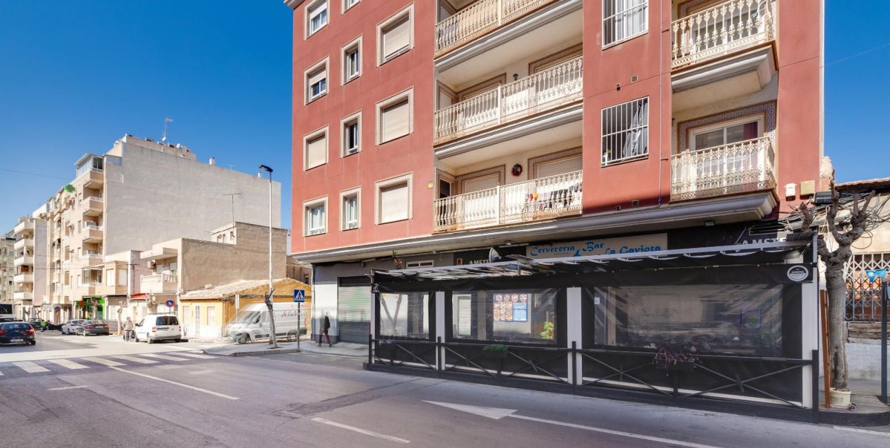 Reventa - Apartamento / piso -
Torrevieja - Paseo maritimo