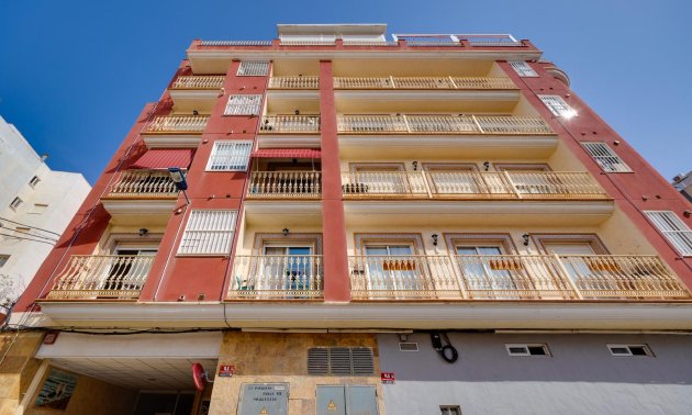 Reventa - Apartamento / piso -
Torrevieja - Paseo maritimo