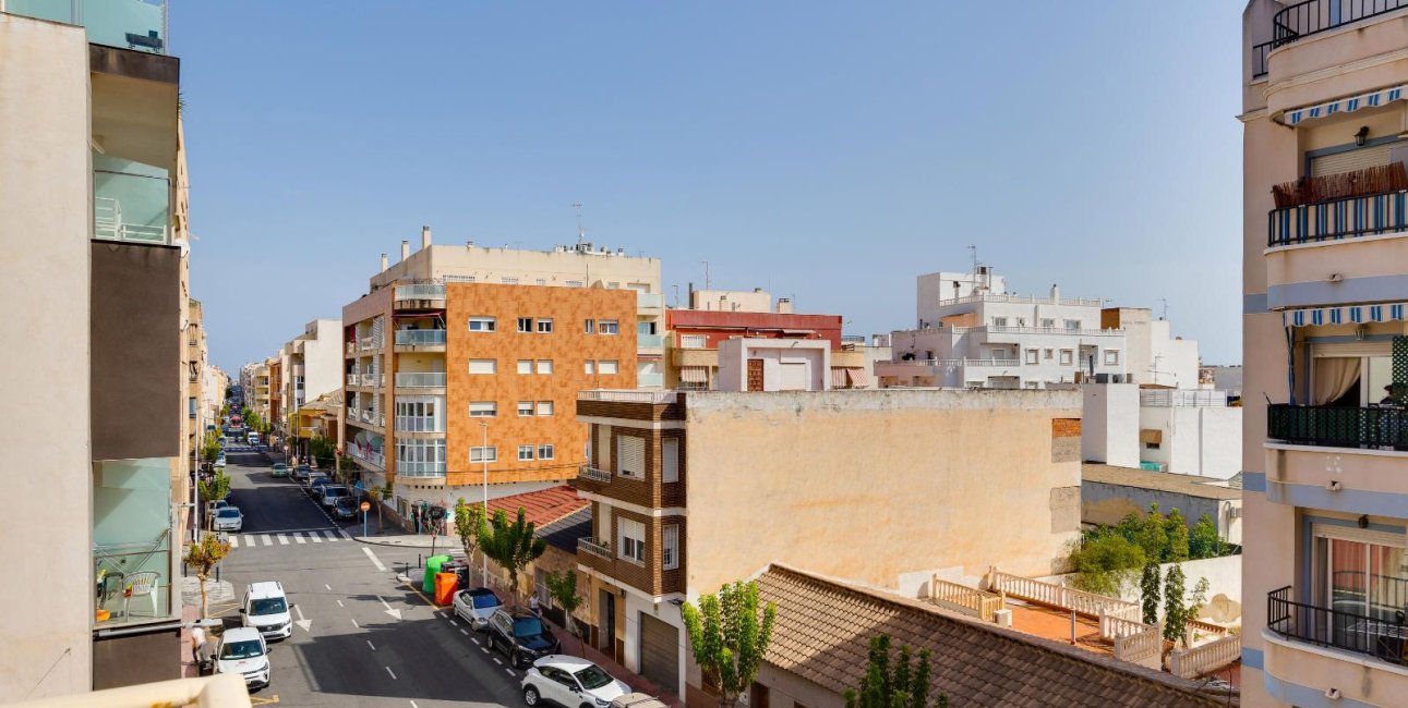 Reventa - Apartamento / piso -
Torrevieja - Paseo maritimo