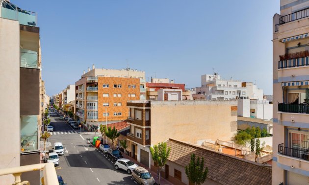 Reventa - Apartamento / piso -
Torrevieja - Paseo maritimo