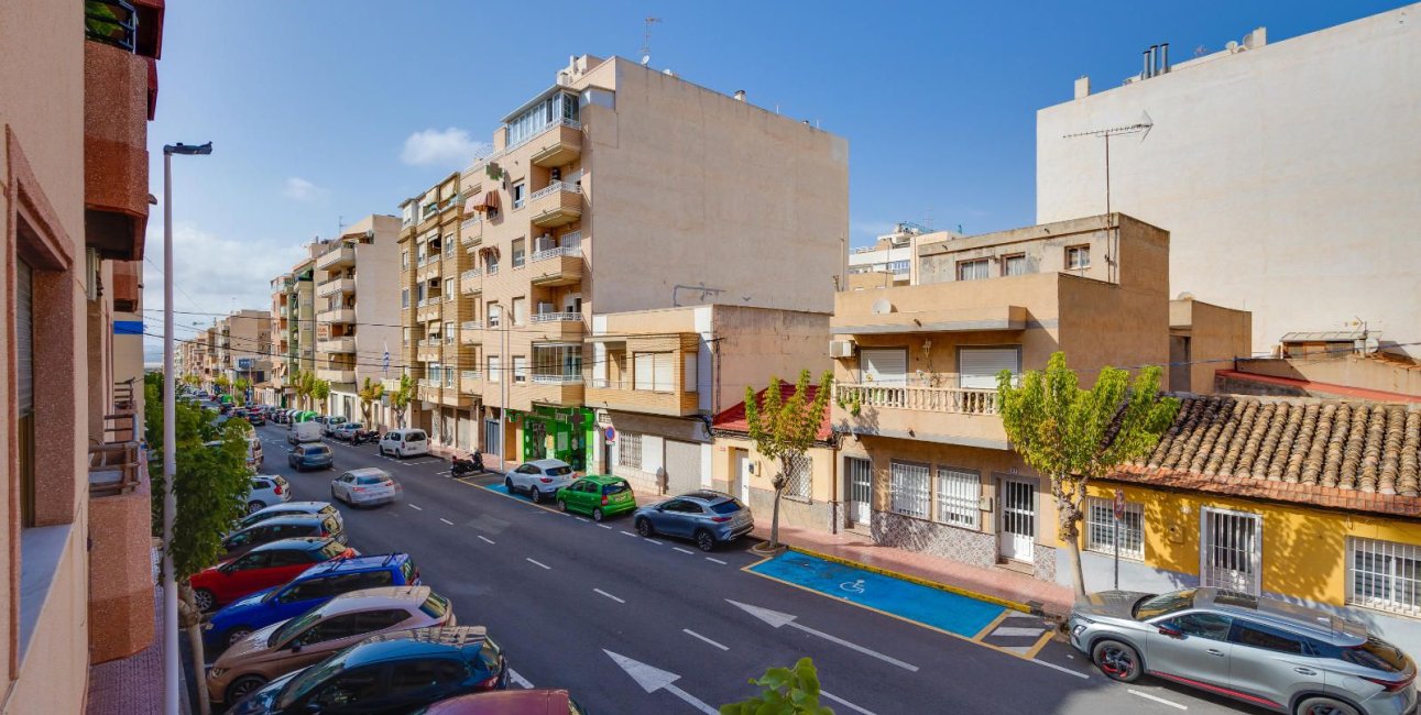 Reventa - Apartamento / piso -
Torrevieja - Paseo maritimo