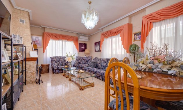 Reventa - Apartamento / piso -
Torrevieja - Paseo maritimo