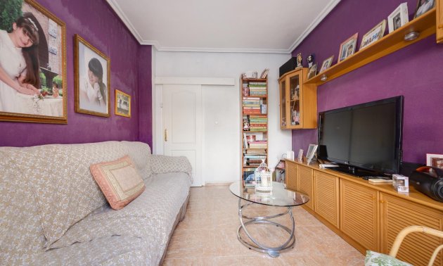 Reventa - Apartamento / piso -
Torrevieja - Paseo maritimo