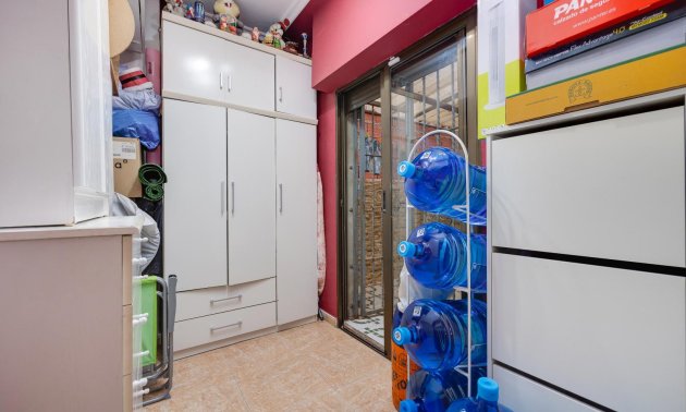 Reventa - Apartamento / piso -
Torrevieja - Paseo maritimo