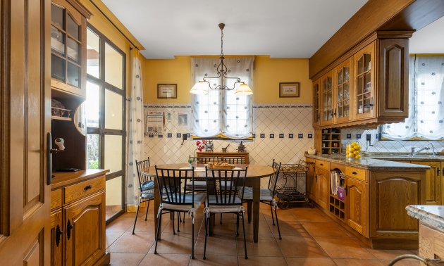 Resale - Villa -
Torrevieja - La Veleta