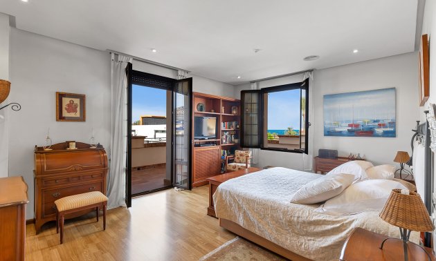 Resale - Villa -
Torrevieja - La Veleta