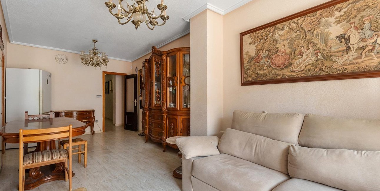Resale - Apartment / flat -
Torrevieja - Estacion de autobuses