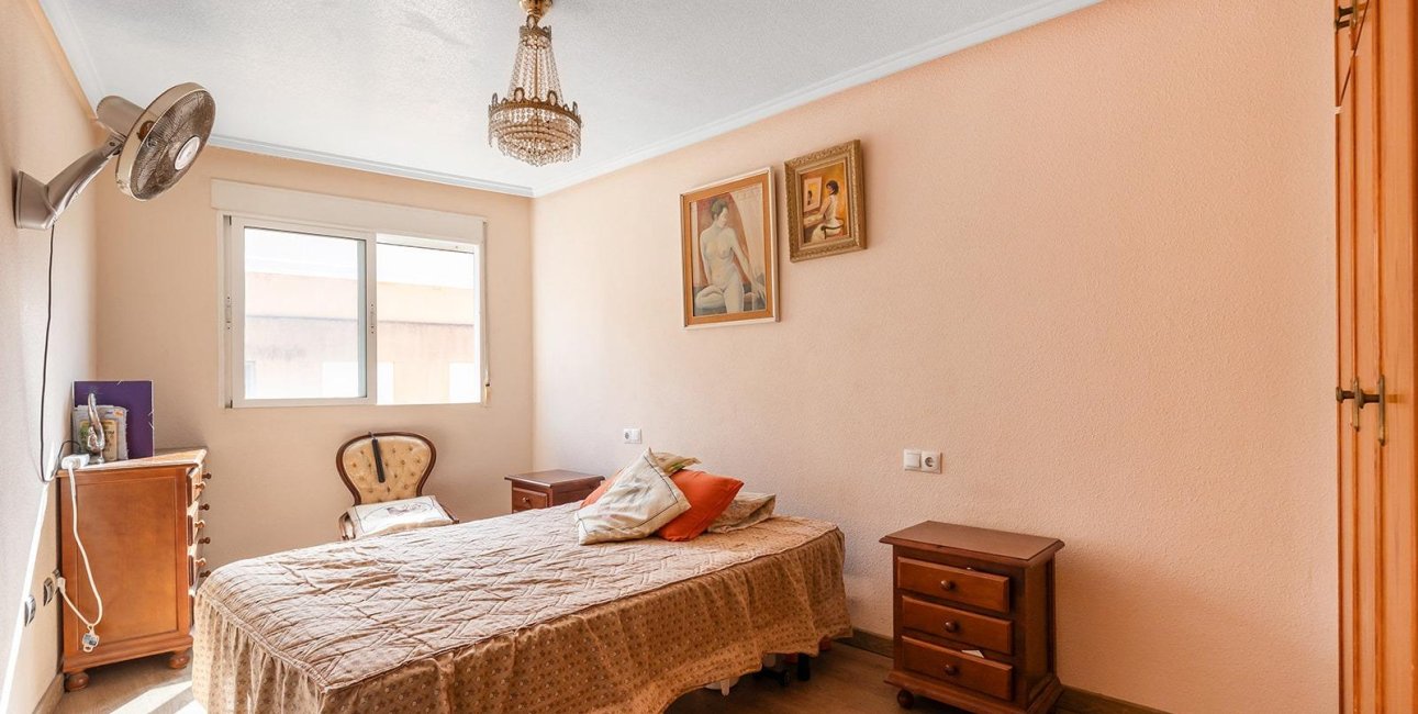 Resale - Apartment / flat -
Torrevieja - Estacion de autobuses