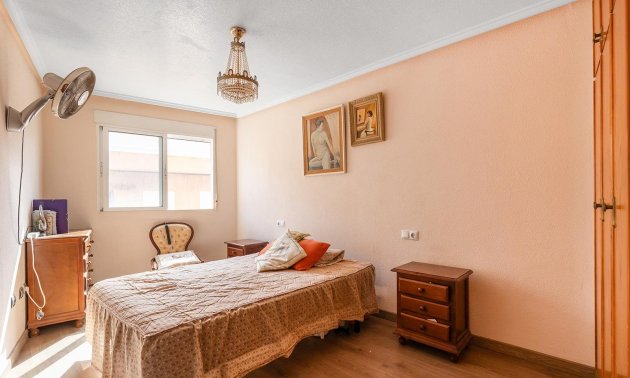 Resale - Apartment / flat -
Torrevieja - Estacion de autobuses