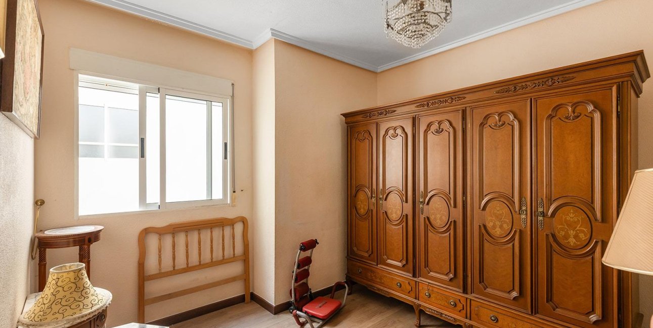 Resale - Apartment / flat -
Torrevieja - Estacion de autobuses