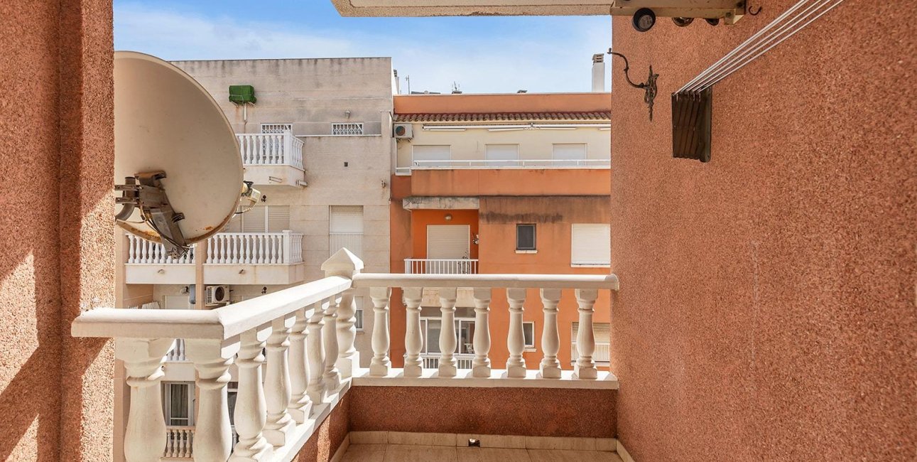 Resale - Apartment / flat -
Torrevieja - Estacion de autobuses