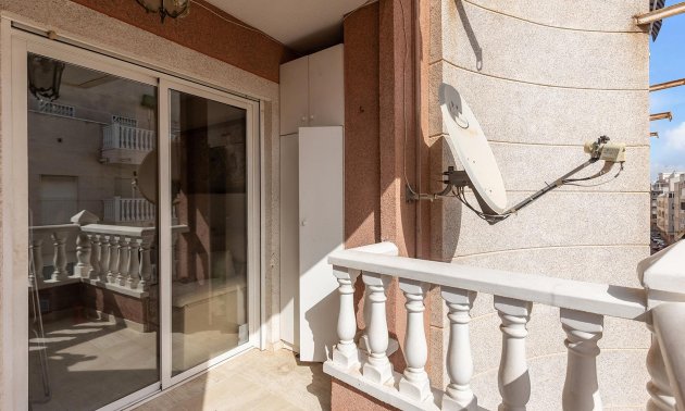 Resale - Apartment / flat -
Torrevieja - Estacion de autobuses