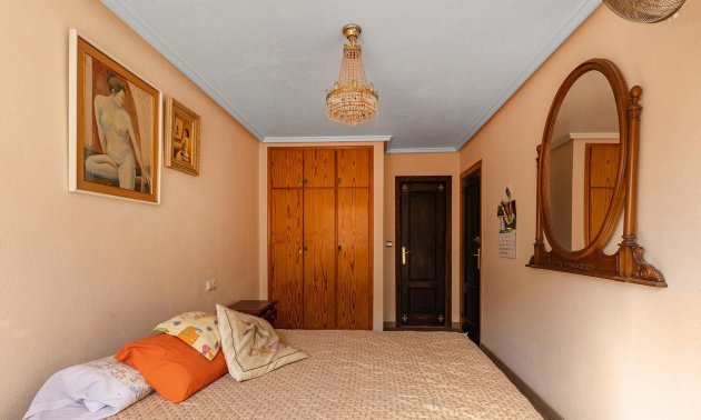 Resale - Apartment / flat -
Torrevieja - Estacion de autobuses