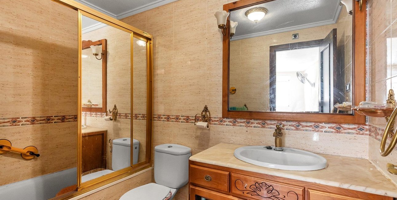 Resale - Apartment / flat -
Torrevieja - Estacion de autobuses