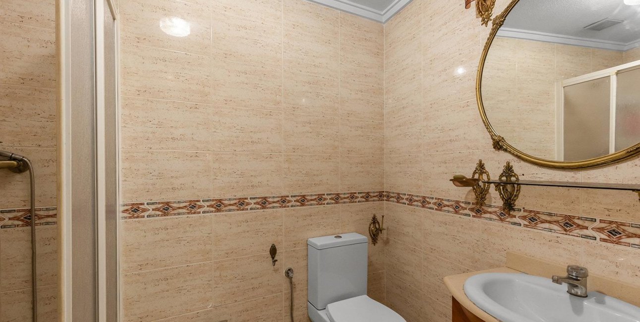 Resale - Apartment / flat -
Torrevieja - Estacion de autobuses