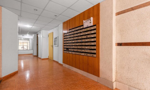 Resale - Apartment / flat -
Torrevieja - Estacion de autobuses