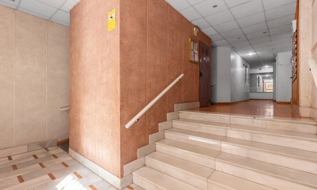 Resale - Apartment / flat -
Torrevieja - Estacion de autobuses