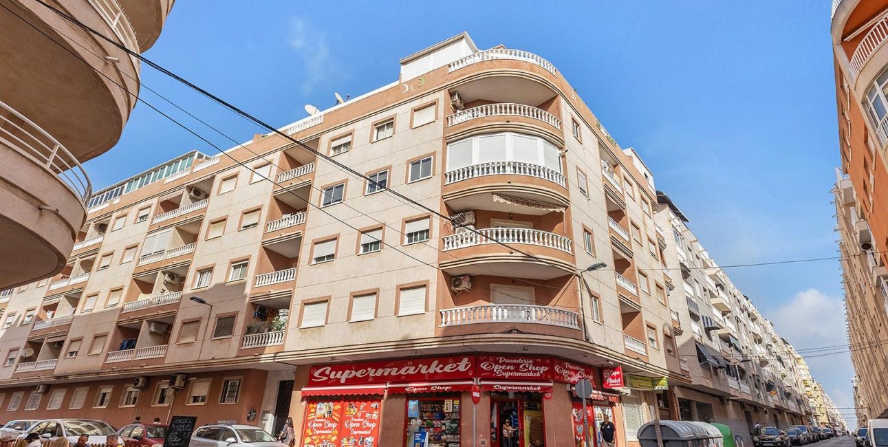 Resale - Apartment / flat -
Torrevieja - Estacion de autobuses