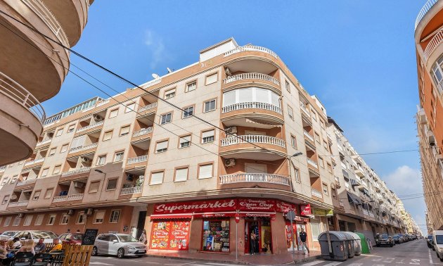 Resale - Apartment / flat -
Torrevieja - Estacion de autobuses
