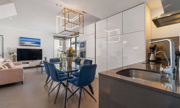 Resale - Villa -
Orihuela Costa - Villamartin