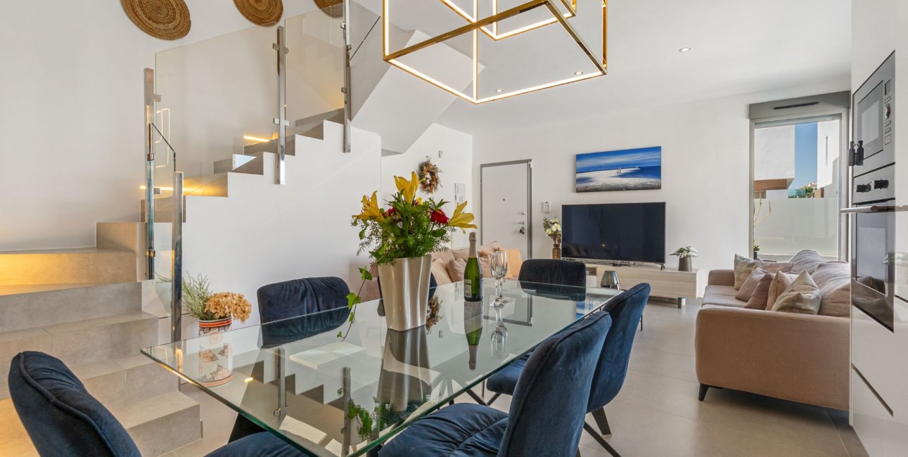 Resale - Villa -
Orihuela Costa - Villamartin