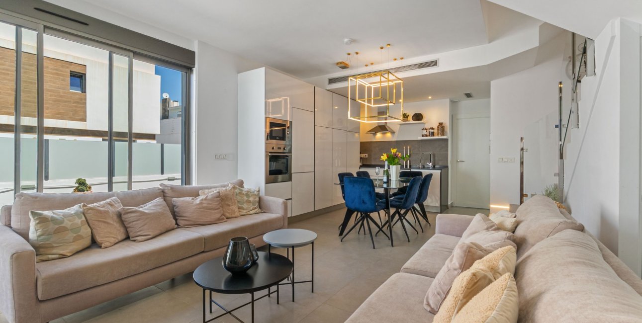 Resale - Villa -
Orihuela Costa - Villamartin