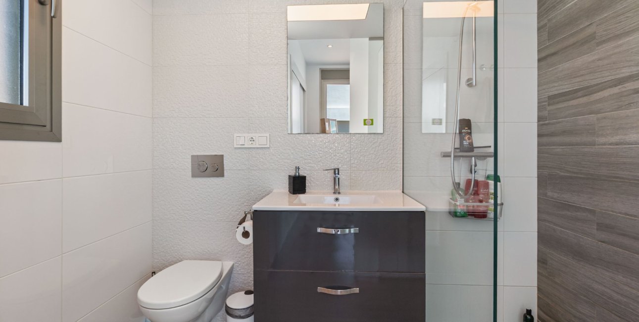 Resale - Villa -
Orihuela Costa - Villamartin